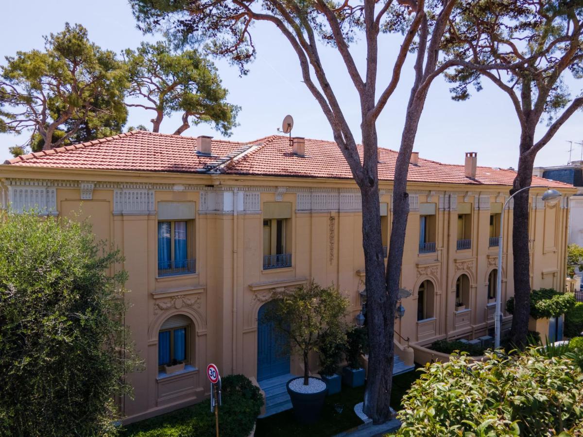 Hotel Petit Palais 4*